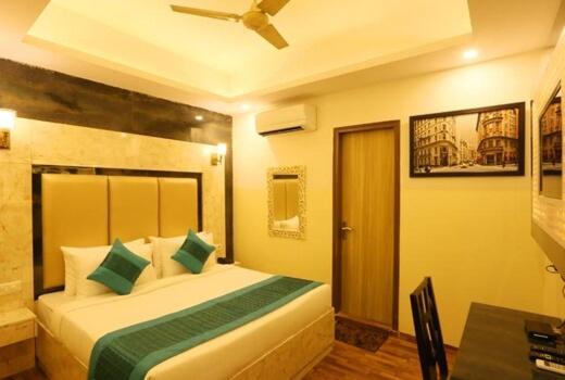 Hotel Plazzo New Delhi Bagian luar foto